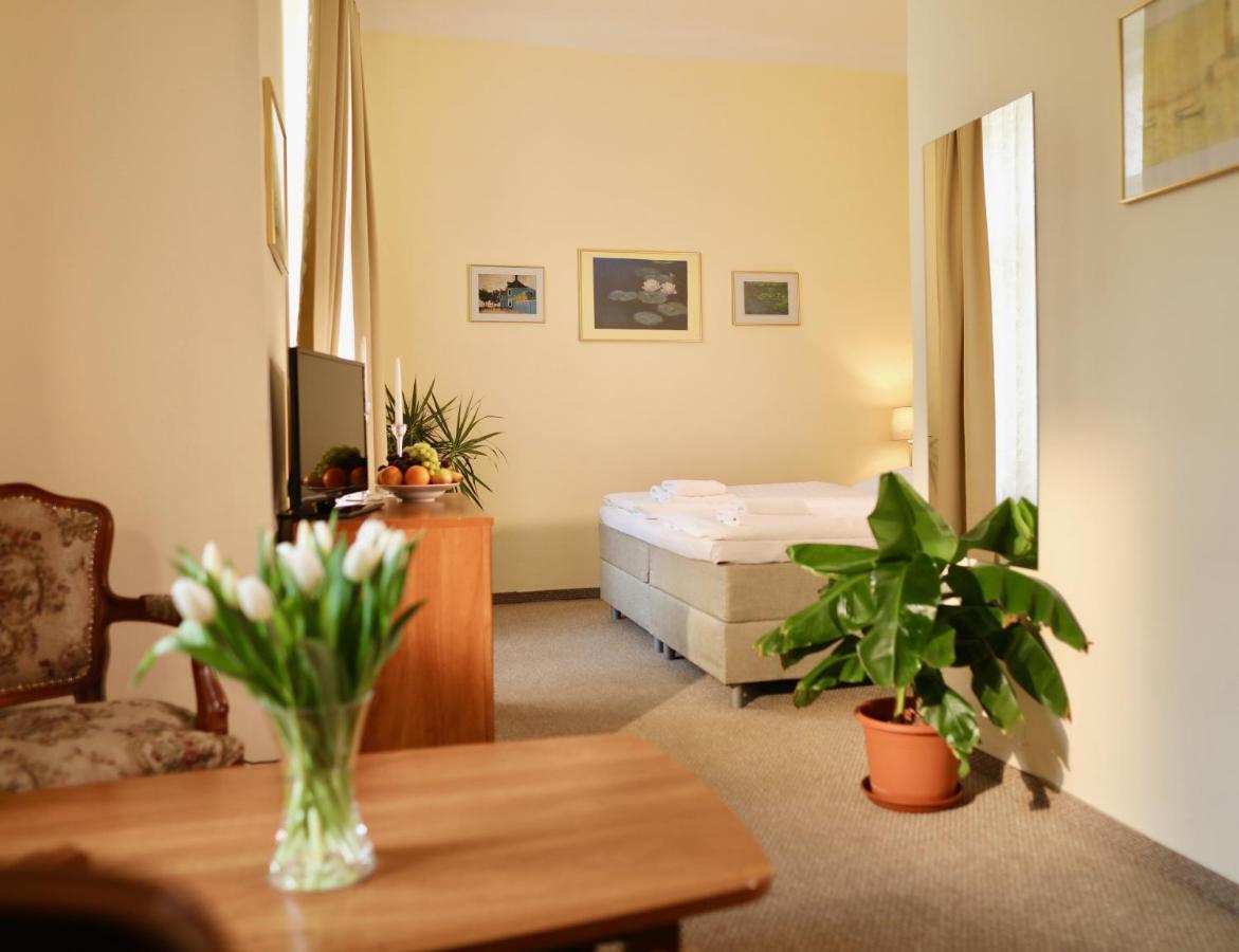 U Semika 3* Prague